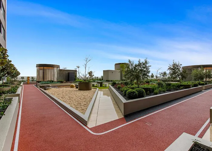 Southbank 1-Bed Resort With Study, Pool And Gym
